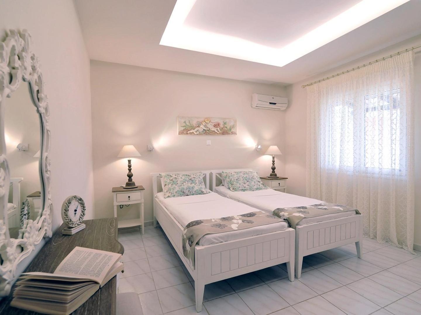 Pyramid City Apartments Agios Spyridon  Buitenkant foto